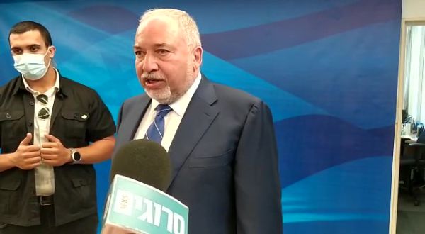 ליברמן מעלה חוק לממשלה: "היום סוגרים מעגל"