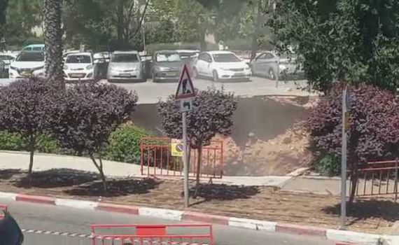 צפו: קריסה בחניון הישן בבית החולים שערי צדק