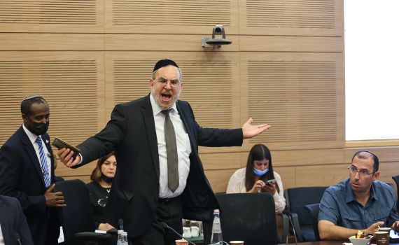 יעקב אשר תוקף: "איפה ליברמן האמיץ?" • צפו