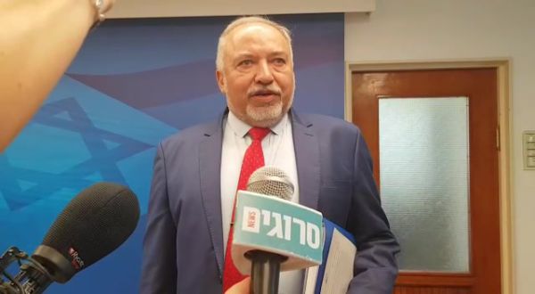 ליברמן: אם נעביר תקציב – הממשלה תחזיק 4.5 שנים