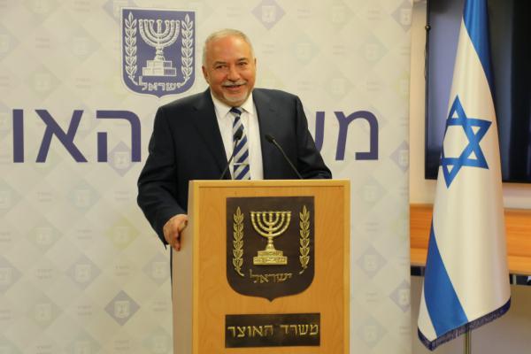 ראש בראש: הקואליציה נאבקת במשרד האוצר