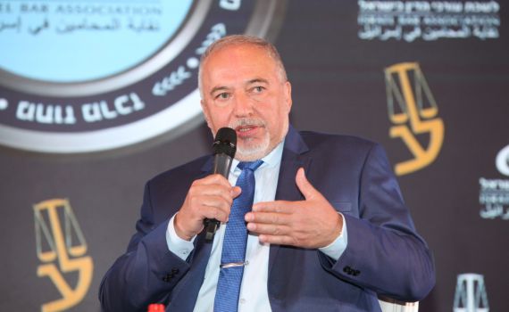 ליברמן: "מבחינתי ההסכם סגור, אפשר לסיים היום"