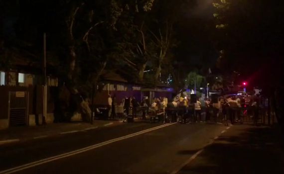 מחאות מול ביתו של בנט: "ממשלה של מחבלים"