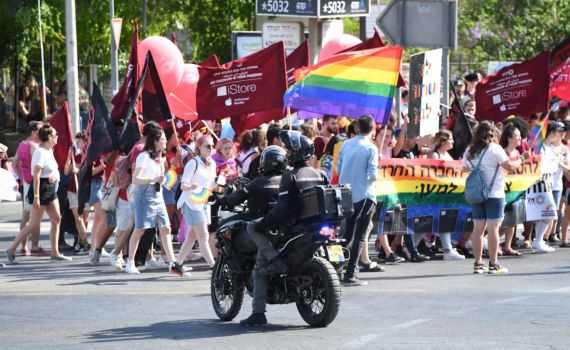 נעצרו שניים שתכננו להגיע למצעד הגאווה עם אלות