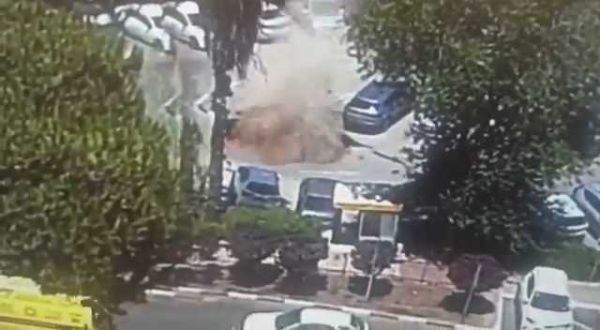 צפו: רגע קריסת החניון בשערי צדק