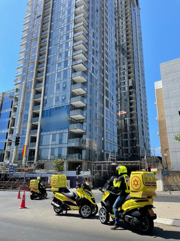 בן 30 נפצע בינוני כתוצאה מעמוד ברזל שנפל על ראשו