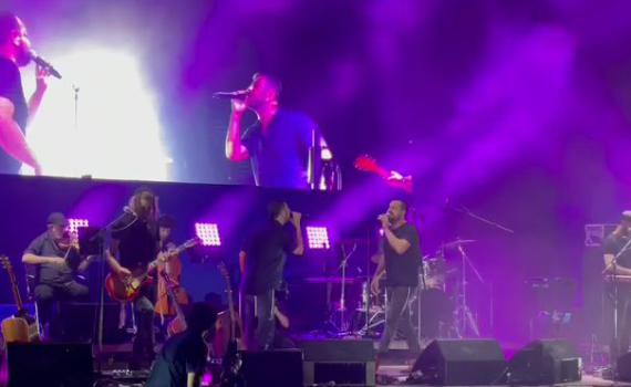 מפגש ענקים: ישי ריבו ועקיבא יחד על הבמה| צפו