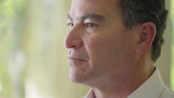 ראש המוסד היוצא יוסי כהן כפי שמעולם לא ראיתם. צפו