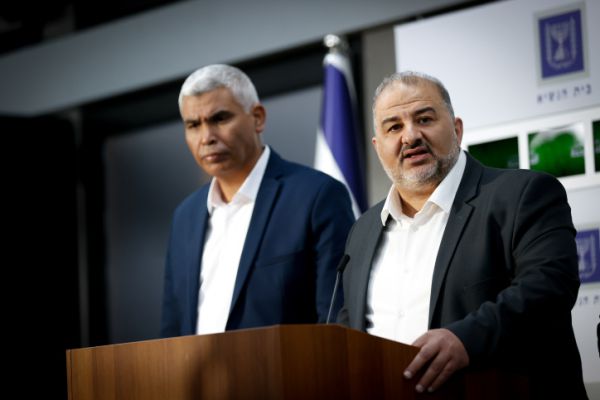 ח"כ מרע"מ משגר איום לעבר בנט ולפיד