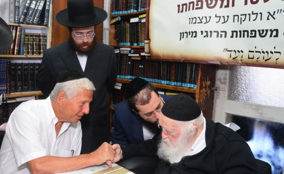 איש העסקים תרם 5,000 ש"ח לכל משפחה מאסון מירון