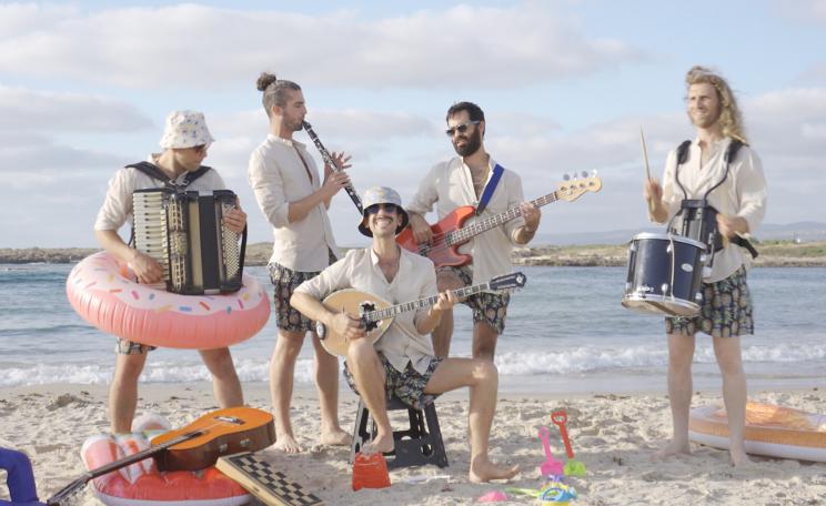 צפו: נענע | שיר חדש וקייצי לגוטה גוטה