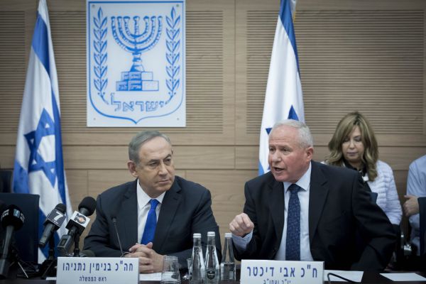 לפני ישיבת הקבינט הדרמטית: דיכטר שוחח עם ראשי הרשויות מהצפון