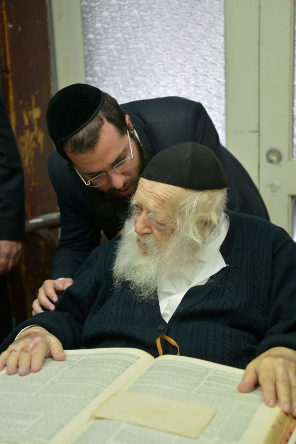 הנכד של הרב קניבסקי לא פוסל את ממשלת בנט-לפיד