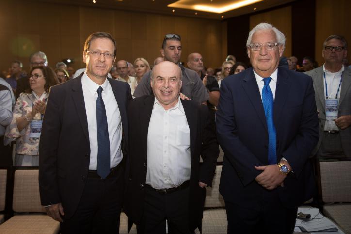 בעולם מברכים את הרצוג: "יביא כבוד למדינת היהודים"