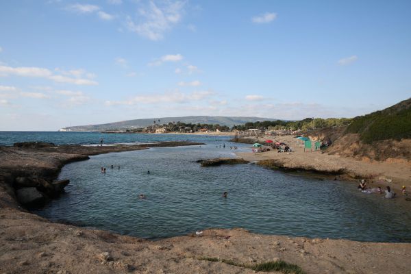 גבר כבן 80 טבע למוות בחוף ים בצפון