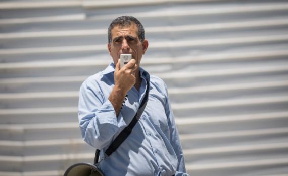 מוסי רז: "הממשלה תתרסק אם תמשיך ככה"