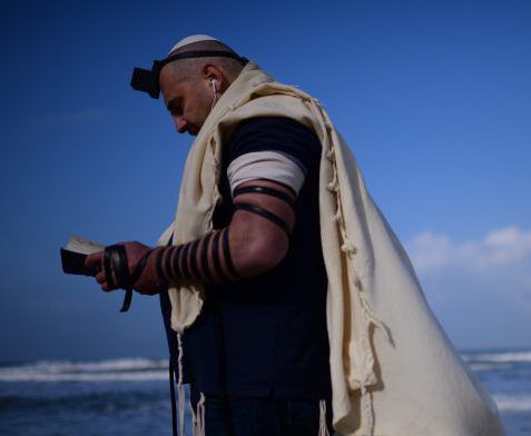 סגולה מיוחדת לישועה: מסרו עכשיו שמות לתפילה