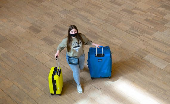 שר הבריאות: קנסות כבדים למפרי בידוד מחו"ל