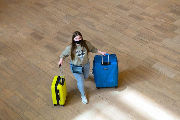 שר הבריאות: קנסות כבדים למפרי בידוד מחו"ל