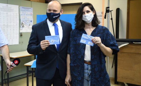 דיווח: בנט יטוס לפגישה עם ביידן ללא רעייתו גילת