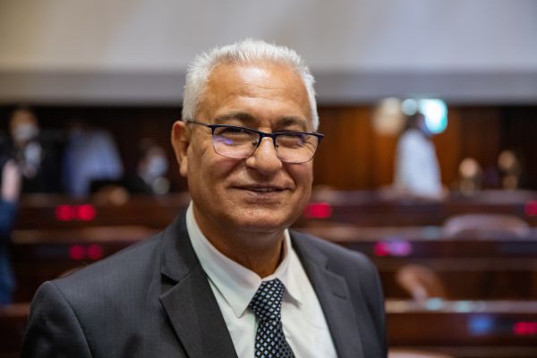 ח"כ גנאים מרע"מ: נעלה הצבעת אי-אמון תוך 5 דקות