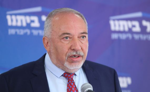 ליברמן בשיחות סגורות: "אין היתכנות לצרף את החרדים"