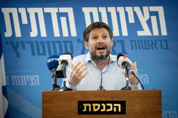 מדוע סמוטריץ' אינו מונע את האסון עליו הוא מתריע?