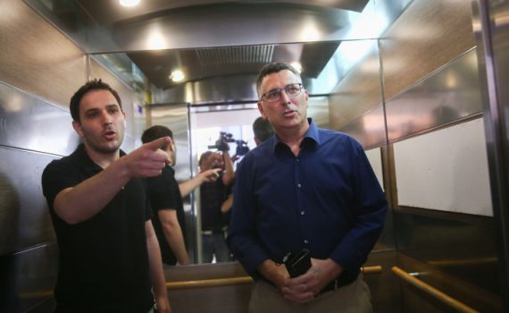 בצד הפערים: בנט, לפיד, שקד וסער בפגישה מכריעה