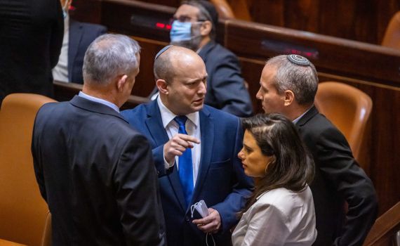 ההכרזה של גנץ מבעירה את הקואליציה