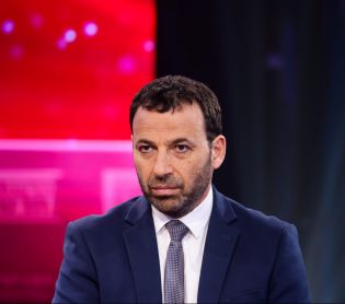 חדשות טלוויזיה, טלוויזיה ורדיו, מבזקים רביב דרוקר הפתיע בשידור: "יש לו המון קסם אישי"