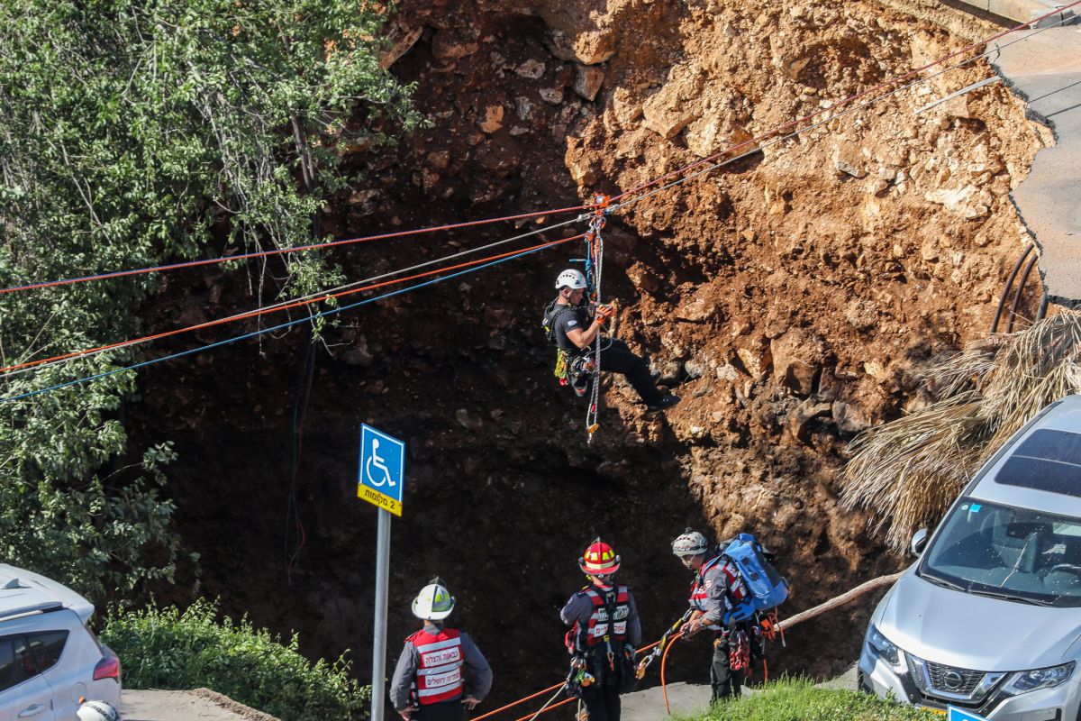 שלושה ימים לאחר קריסת החניון: הכביש נפתח מחדש