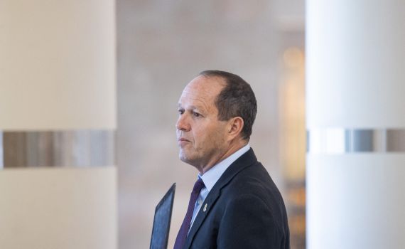 מפגין ניסה לתקוף את ברקת במהלך ביקורו בבוסטון