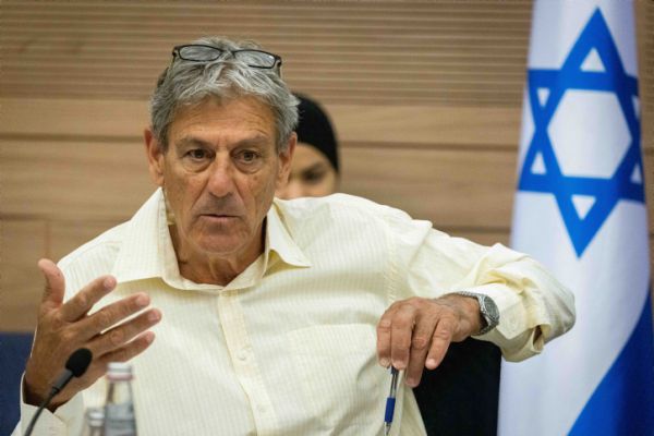 הצו הוארך: ייאסר על עובדי המוסד להתאגד