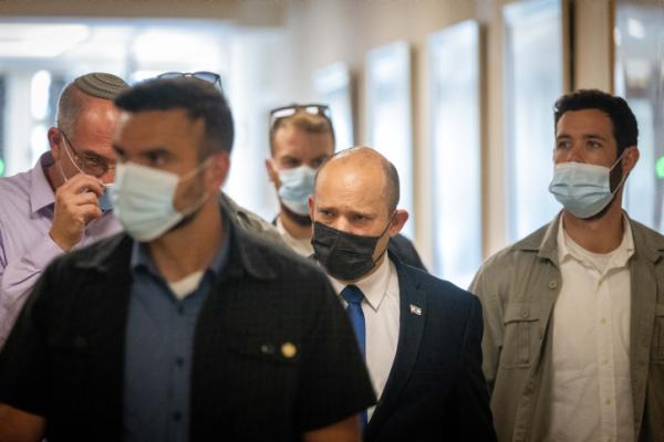 כמה עולה לנו ההחלטה של בנט להישאר ברעננה?