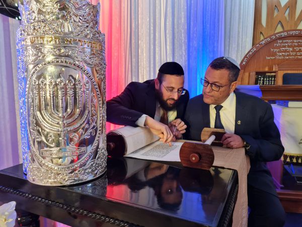 ליאון באזכרה לרב אליהו: "תורתו הייתה כולה של י-ם"