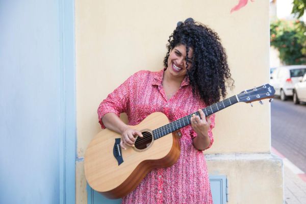 כוכבת עולה| הזמרת הדתייה שאתם חייבים להכיר