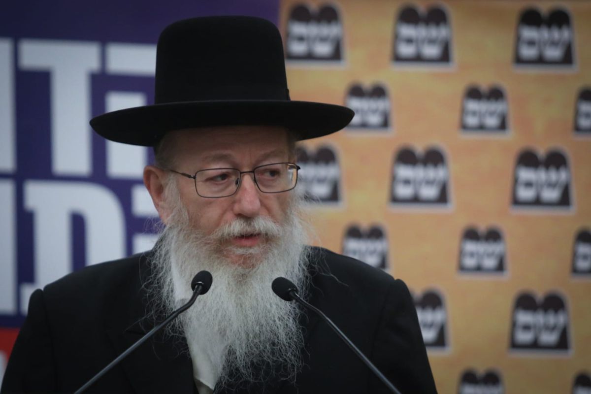 ליצמן בתגובה ראשונה לפגישה בין לפיד לרב שפירא