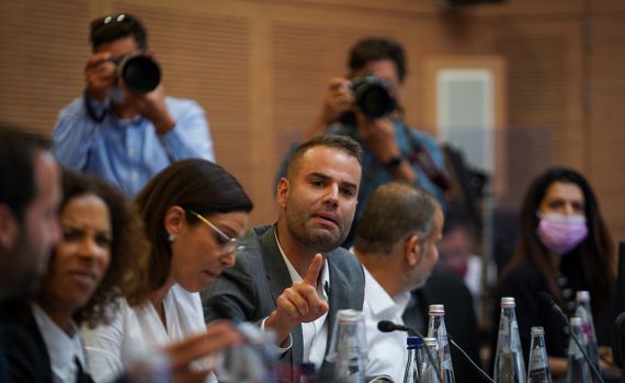 עימות אחרי הראיון בסרוגים: "יהודי לא פחות ממך"