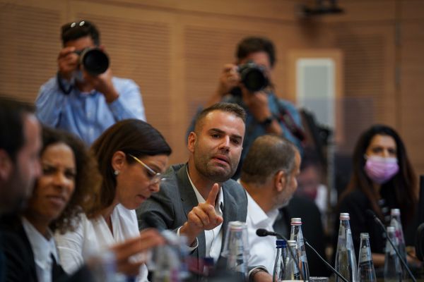 עימות אחרי הראיון בסרוגים: "יהודי לא פחות ממך"