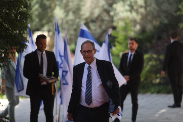 שר התפוצות ימריא לזירת האסון במיאמי