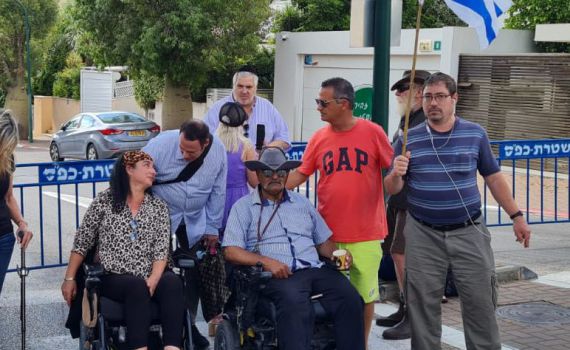 ארגון הנכים מול בית רה"מ: "התנהלות חסרת רגישות"