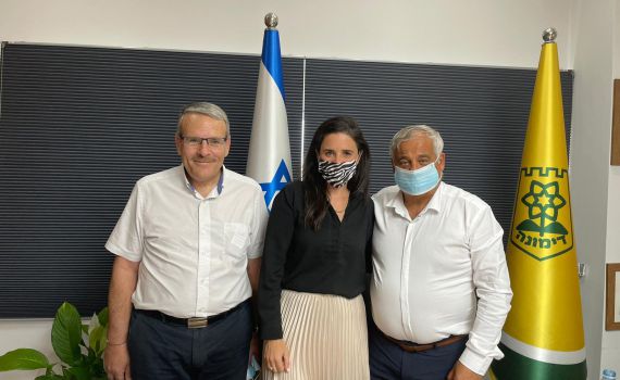 שקד בדרום: צריך להתחיל קמפיין מסיבי לחיסון הנוער