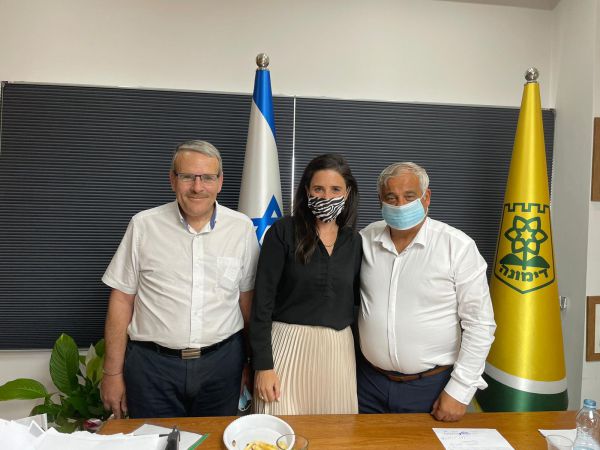 שקד בדרום: צריך להתחיל קמפיין מסיבי לחיסון הנוער