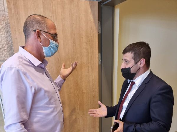 יו"ר ועדת הכספים לאורבך: אדאג לישיבות הסרוגות