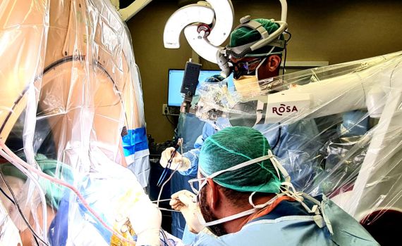 לראשונה בישראל: ניתוח מוח בוצע באמצעות רובוט