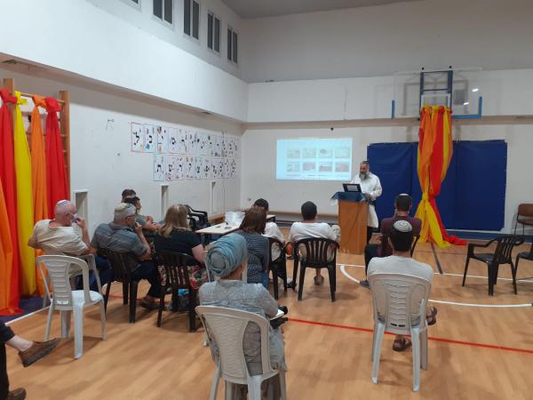 לפני ראש השנה: ביקוש שיא להרצאות הכנה לשמיטה