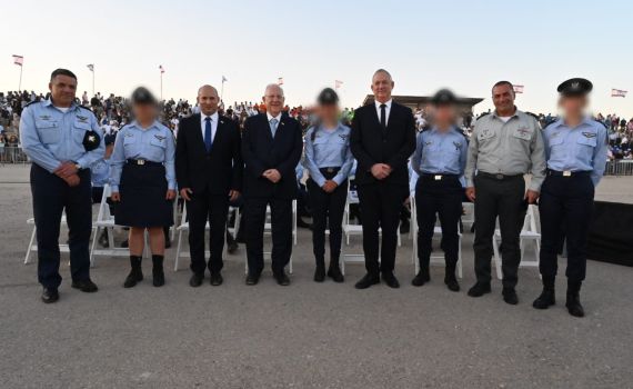 "עמדו במבחן": כנפי הטיסה הוענקו לבוגרי קורס טיס