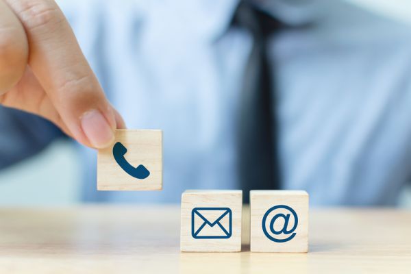 לאחר זמני המתנה ארוכים: קנסות ענק לחברות הסלולר