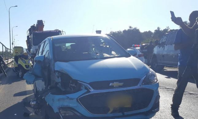  מחבלים יידו אבן לרכב ישראלי, בן 43 נפגע בפניו