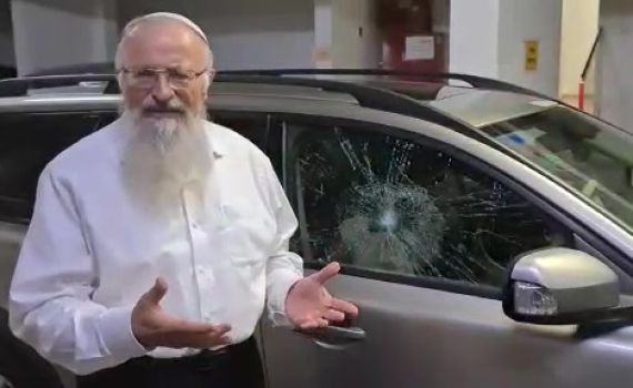 נעצרו שני ערבים שיידו אבנים על הרב שמואל אליהו